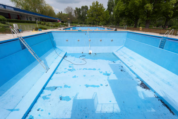Best Water damage contractors near me  in Level Park Oak Park, MI